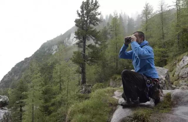 部队一般用什么品牌望远镜 (军用望远镜哪家最好用)