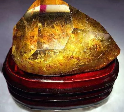 钛晶:“水晶之王”,不但招财还辟邪,你了解吗?