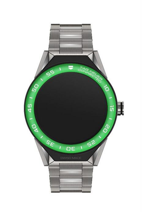 泰格豪雅运动系列图片,泰格豪雅智能腕表和苹果腕表