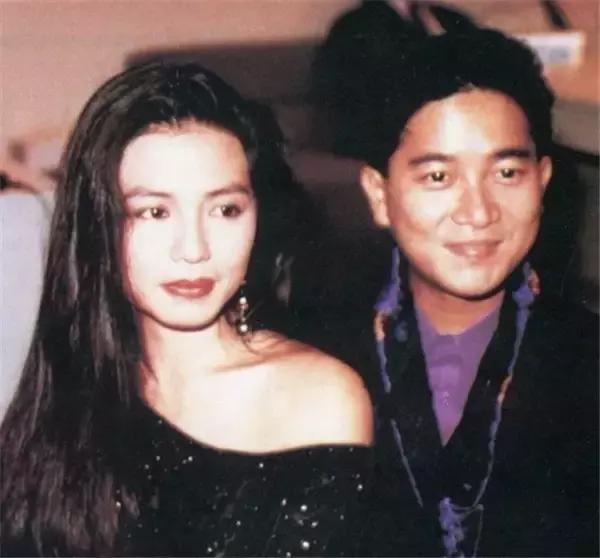 19岁出道经典歌曲,19岁与张国荣搭戏成名