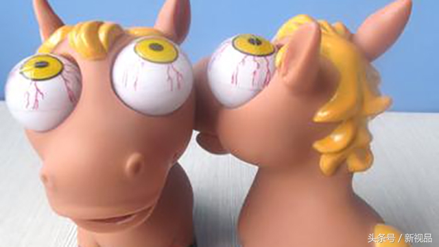 豆汁真是一般人接受不了的味道,豆汁有一股酸菜味