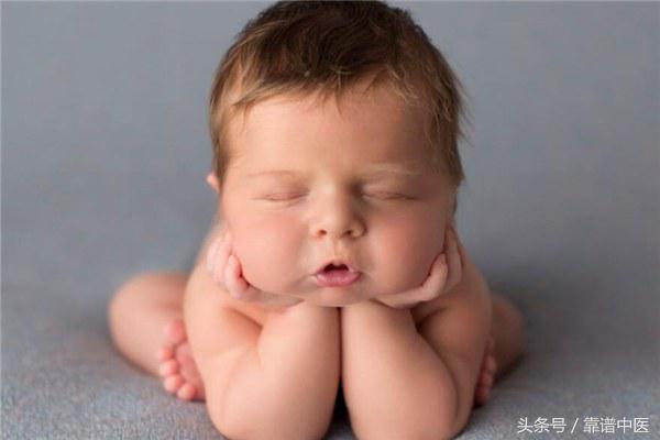 小儿突然呕吐的原因及止呕方法,吃泻药呕吐呕出血来怎么回事