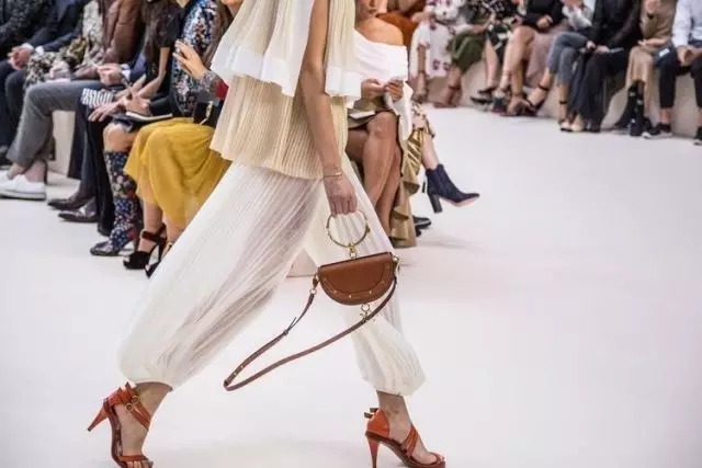 瀹炵敤鐨勭‖鏍歌x绁炲櫒 (瑁呭娴嬭瘎鍙堜竴娆捐x绁炲櫒)