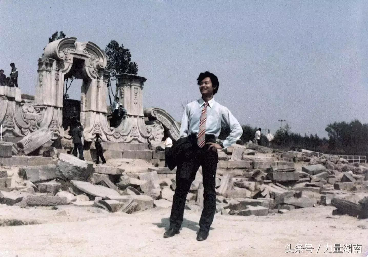 胡野碧,香港银行家胡野碧简历