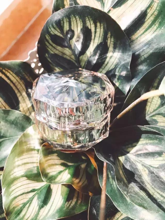 黑眼圈哪一款平价眼霜好用,推荐几款黑眼圈有效的眼霜