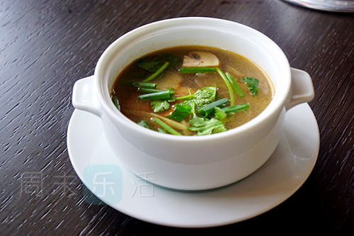 「乐食|周墨」外表小清新,强劲刺激的泰国自助餐!