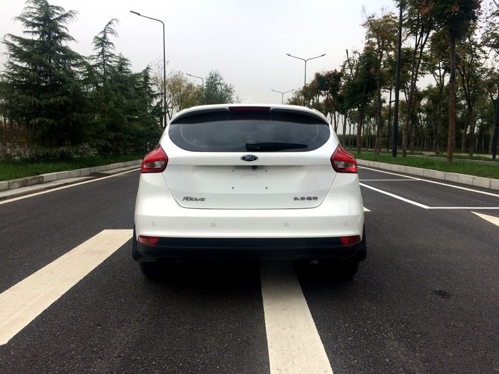 福特福克斯车主用车感受,2012福特福克斯1.6l风尚版