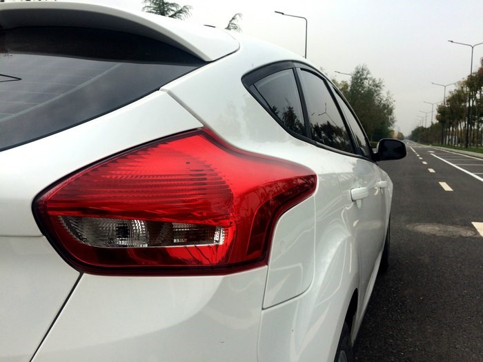 福特福克斯车主用车感受,2012福特福克斯1.6l风尚版