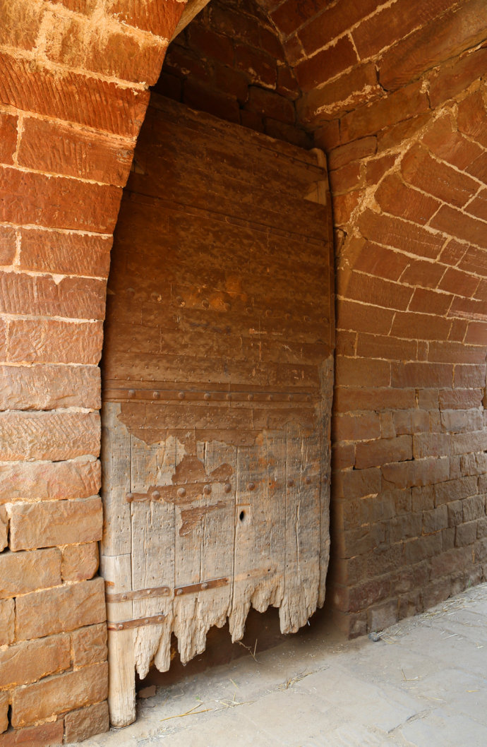 临沣寨中原第一红石古寨,河南古寨临沣寨的传说