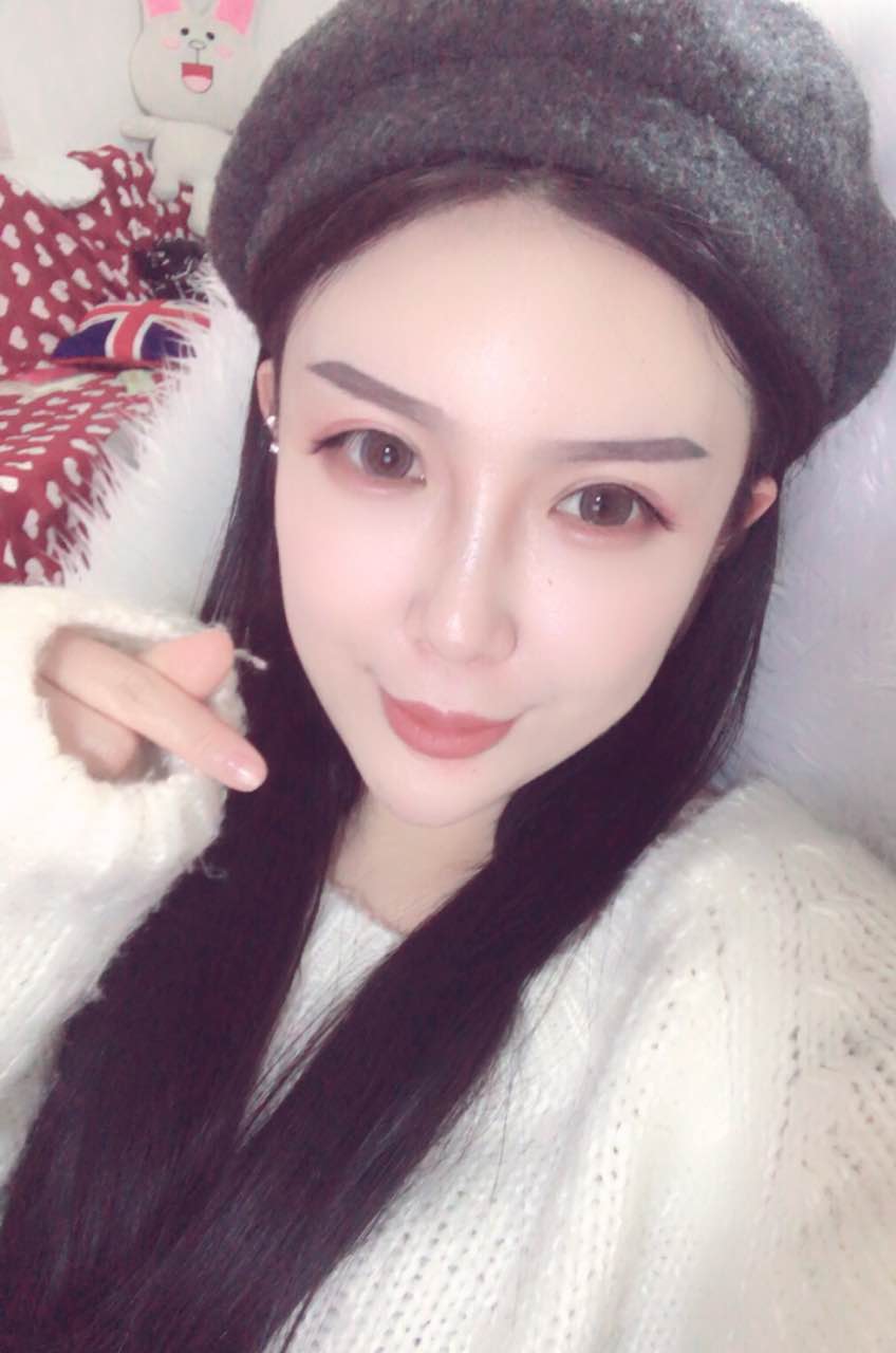 独家对话|歌手莫莫,主播界的拼命三娘