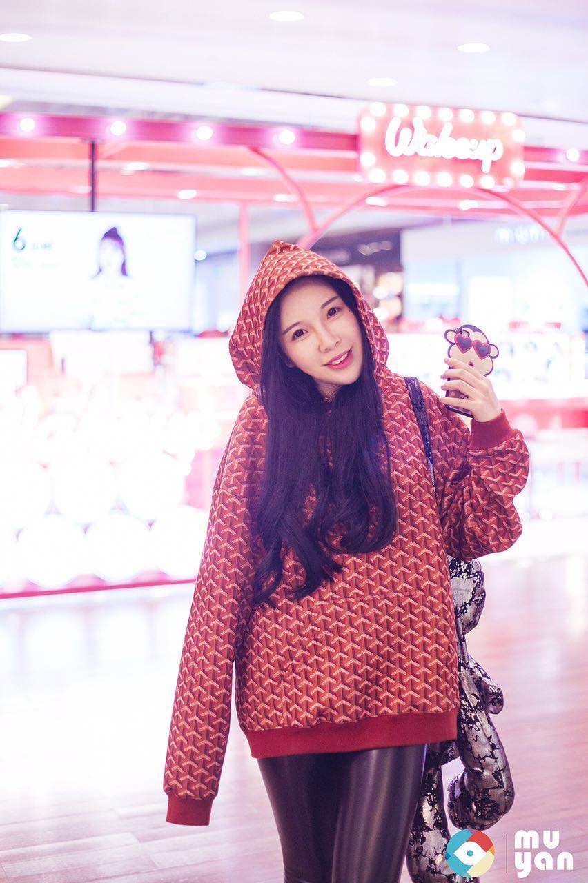 独家对话|歌手莫莫,主播界的拼命三娘