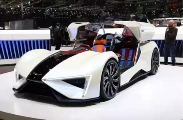 12万买辆16年进口宝马1系值不值,十几万要不要选择宝马1系