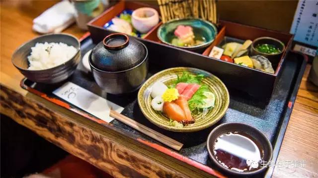 拉面 · 自动贩售机 · 雪｜云之彼岸的日本欢脱之旅