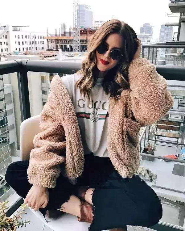 今年流行的爆款t恤,2013女t恤白字母