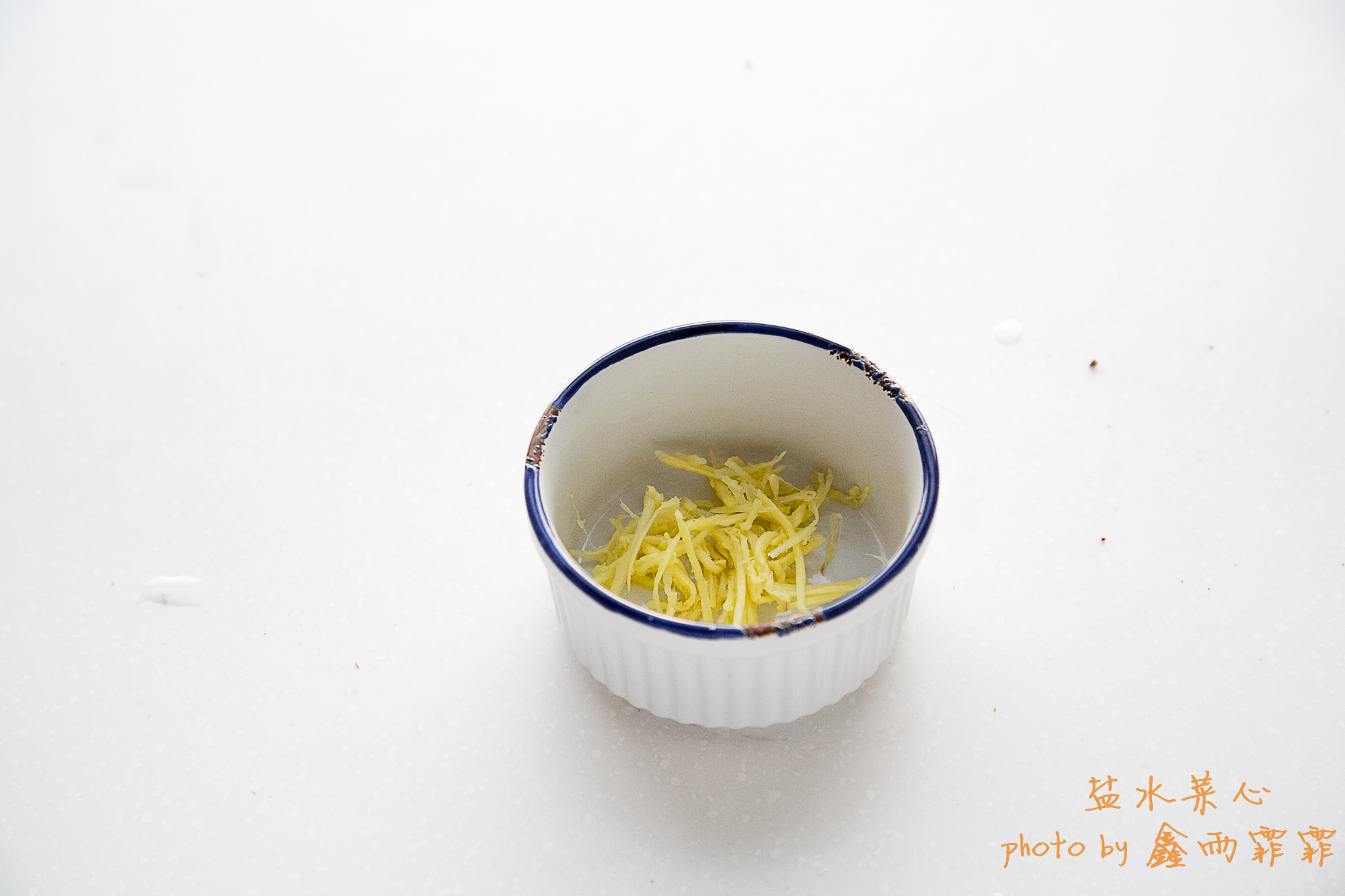 青菜怎样焯水不变黄,种的青菜刚出来就发黄什么原因