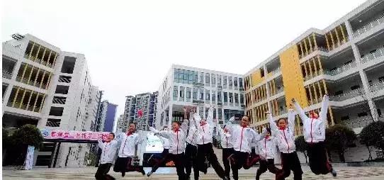 成都十大中华老字号,成都最牛的十二所中学