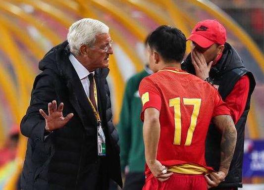 里皮上任对韩经典一战,里皮带队中国2比0韩国全场回放