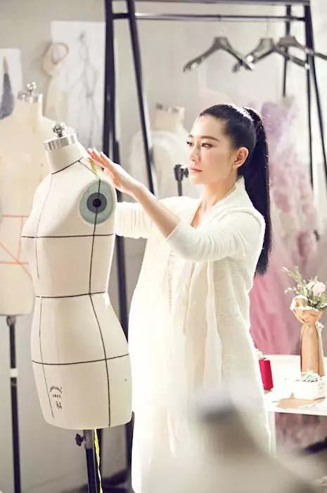 恶搞和山寨是两码事，3·15来扒扒明星不小心穿假货