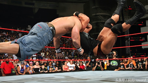 WWE明明看起来那么假，为什么还有那么多人喜欢？
