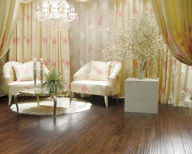 在你心中，什么颜色的地板最适合春天？