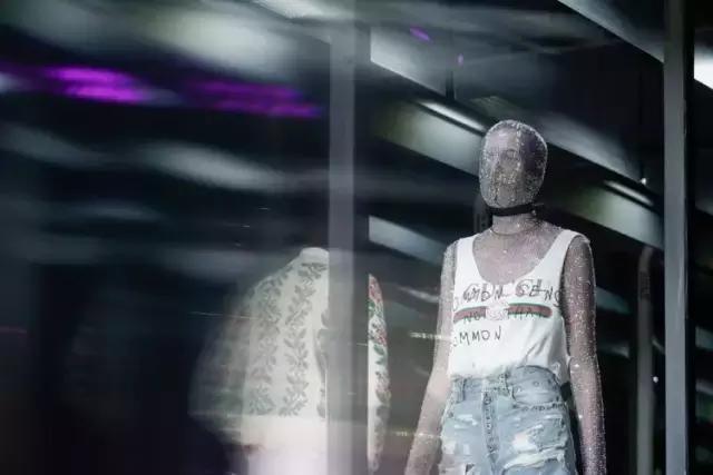 今年流行的爆款t恤,2013女t恤白字母