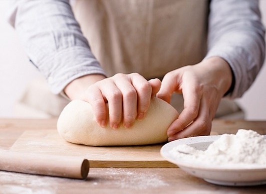 快速包饺子的高手在这里,学会包饺子新技能