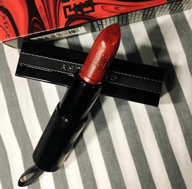 纪梵希禁忌之吻n25哪个季节,纪梵希禁忌之吻大理石