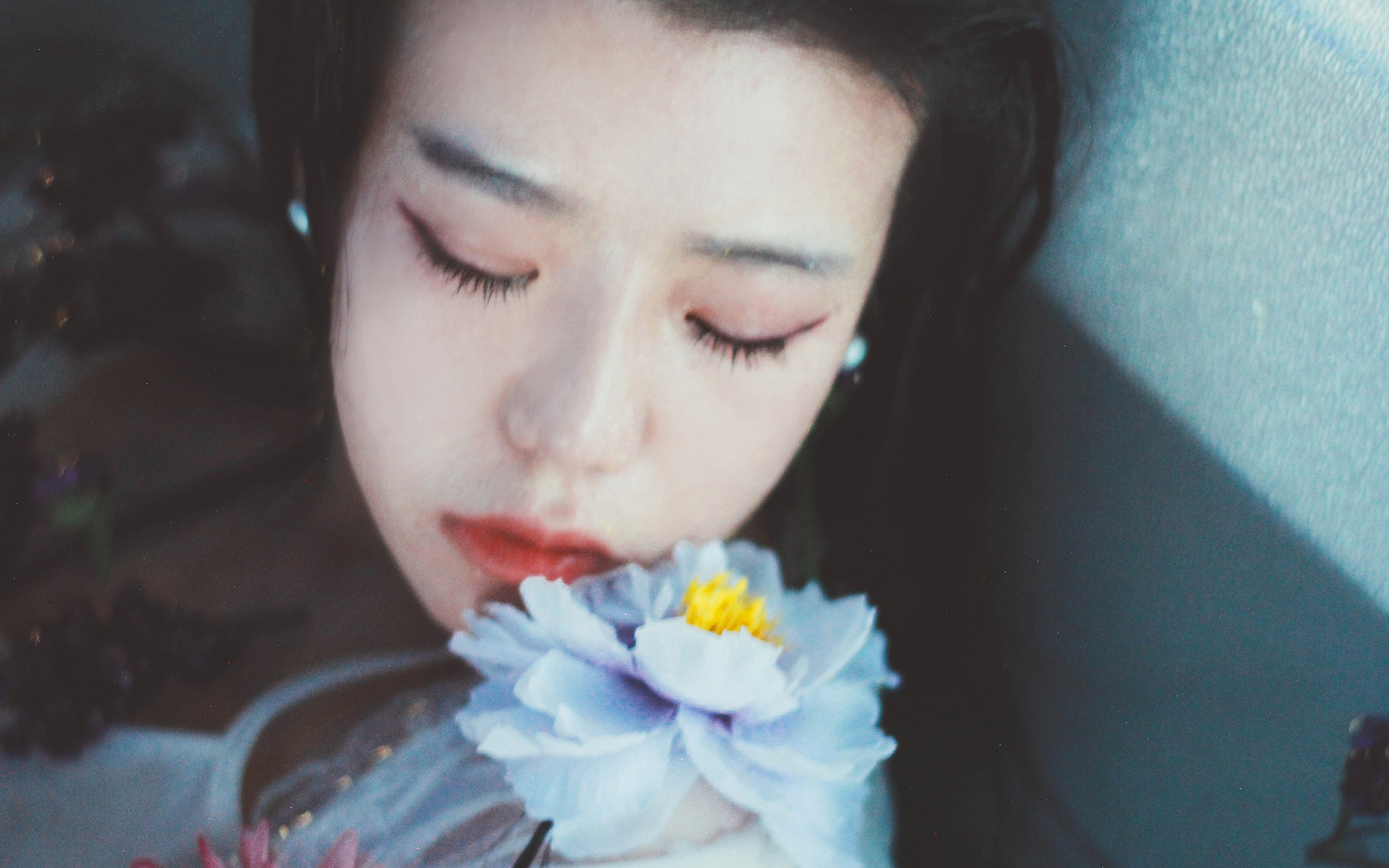 差点泥足深陷，豪门总裁解救我！-1