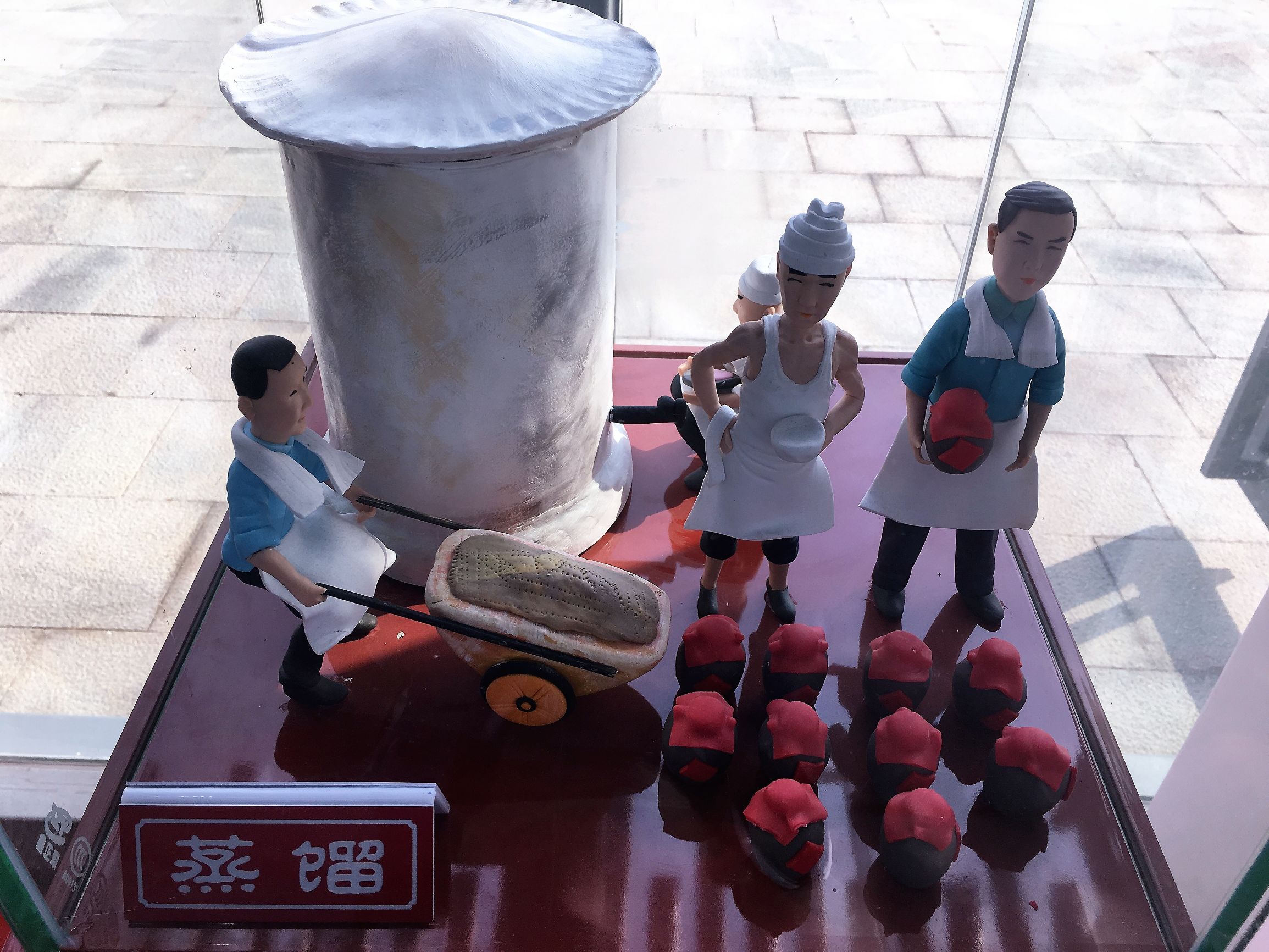 一个劲酒营销经理的满月之思:从轮胎放气说百年市场