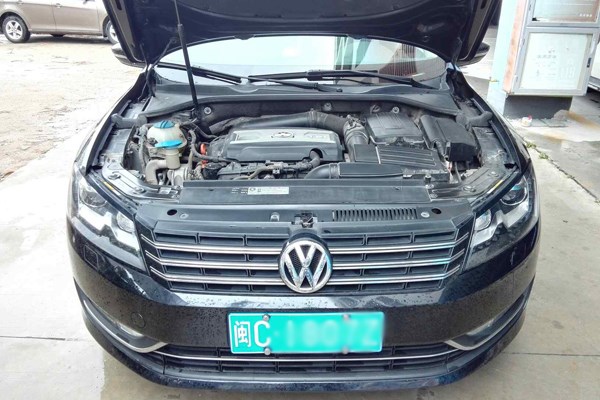 13年帕萨特高配看车况,2013款帕萨特次顶配