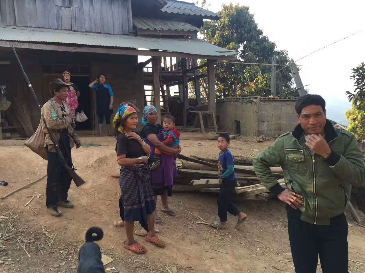 收野生土特产日记：带你去看看，老挝的原始山区！