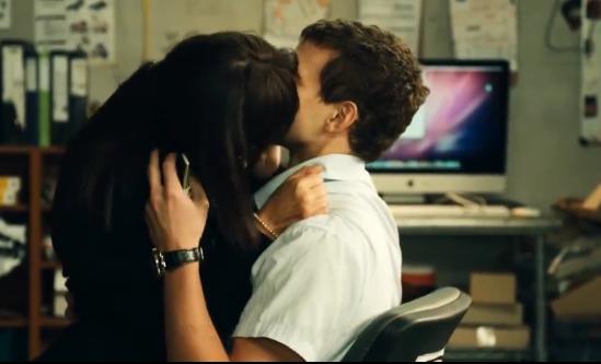 几分钟看完鳄口逃生,几分钟看完逃生