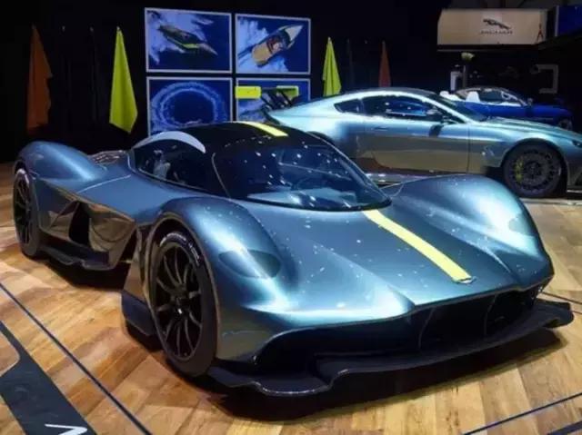 你还记得第一辆汽车吗,比亚迪造几种汽车