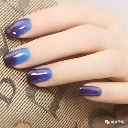 车厘子色美甲样式图片长款,手指短粗适合什么样式的美甲