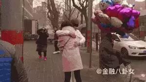 我出柜了，你愿意给我一个拥抱吗？