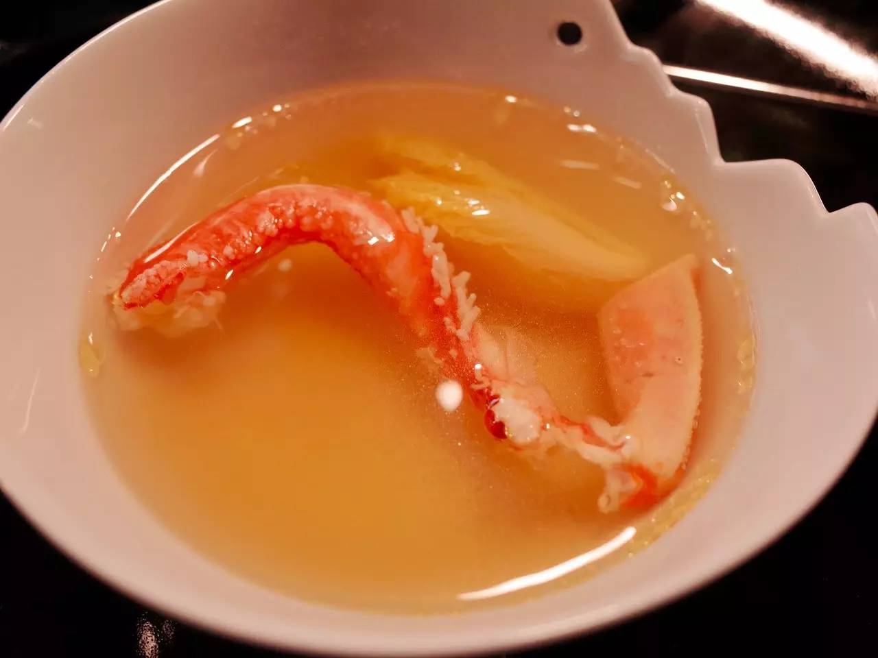 玉皇山下这家花园餐厅歧视单身狗!这么大的鱼头叫我怎么吃