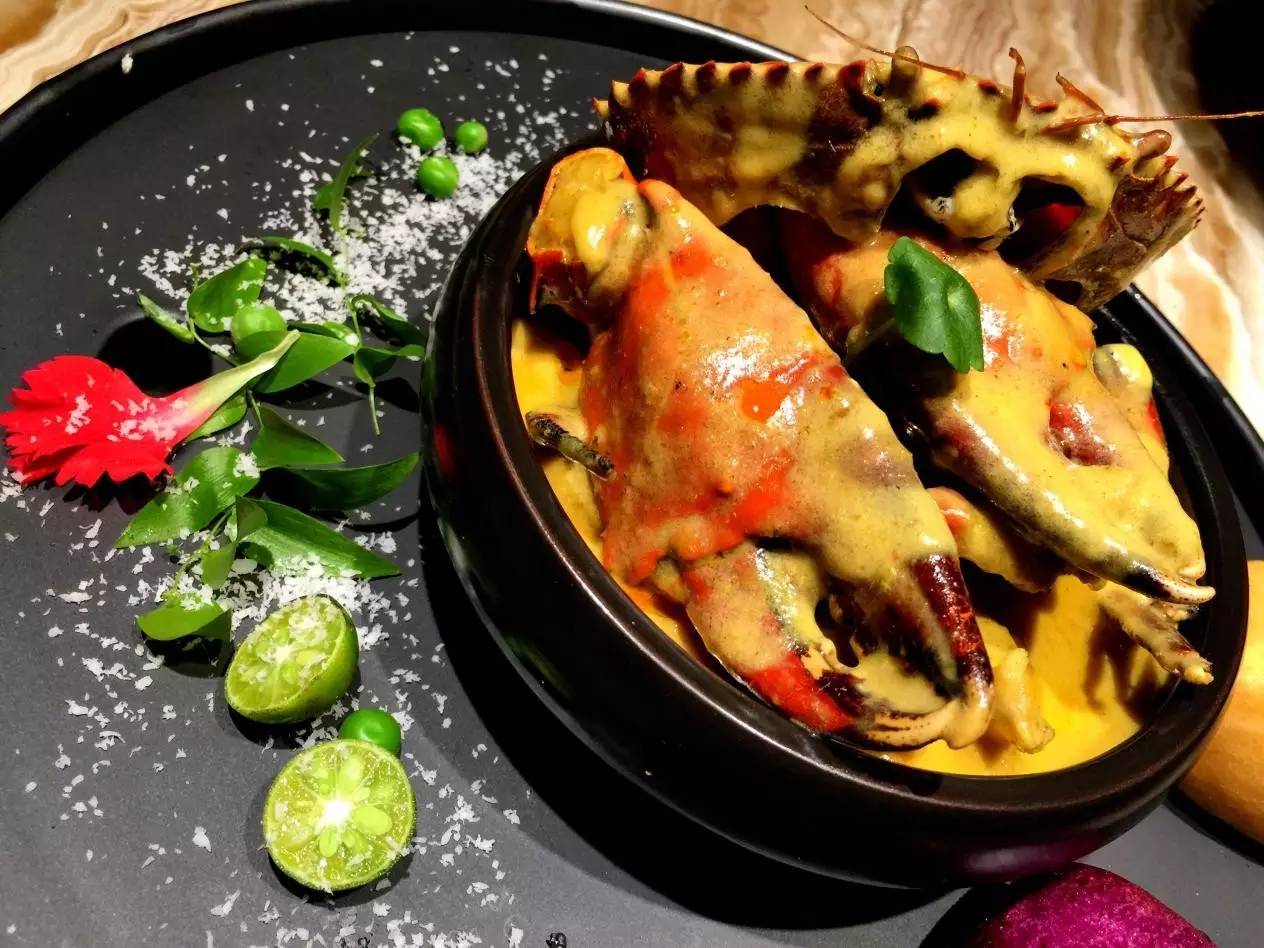 玉皇山下这家花园餐厅歧视单身狗!这么大的鱼头叫我怎么吃