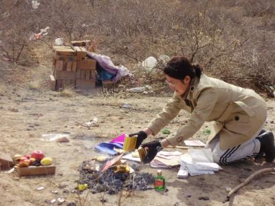 辛苦了一辈子的老父亲,临死都没吃过一块糖,女儿抱憾终身