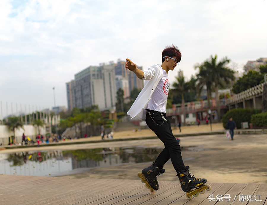 走近轮滑世界（滑旱冰）——摄于江滨公园