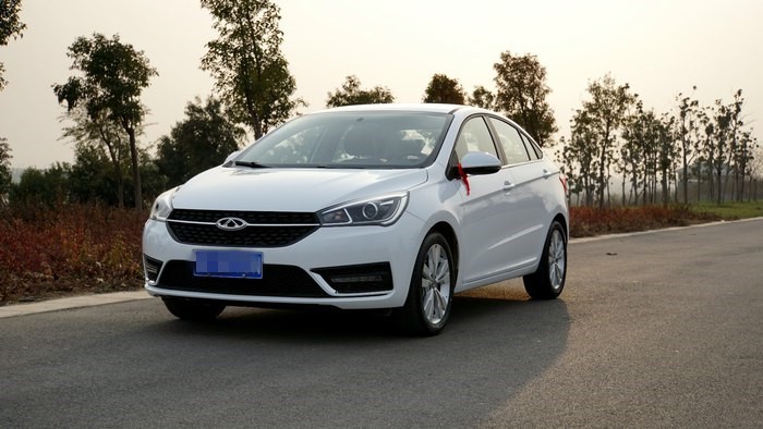 居家代步新能源车推荐10万,家用轿车奇瑞艾瑞泽5