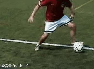 实用的转身过人足球,足球一对一简单过人技巧
