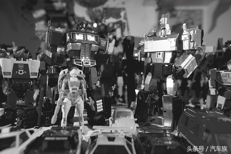 关于变形金刚的视频,关于变形金刚的玩具视频