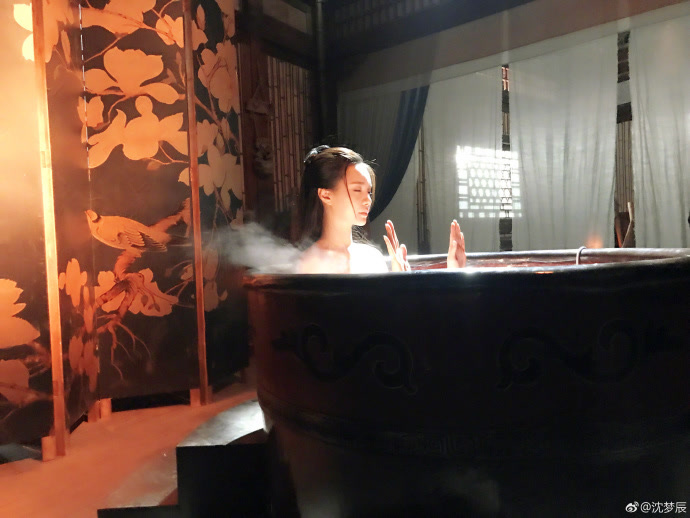 沈梦辰揭秘洗澡戏内幕，加湿器如此“湿”情画意，可你用对了吗？