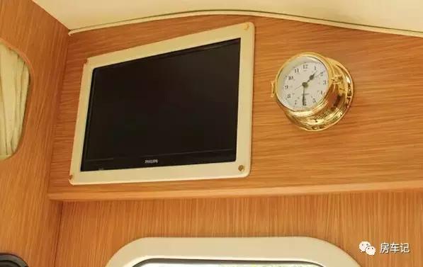 海格h5c的防抱死诊断接口位置,海格c型房车2.7汽油自动