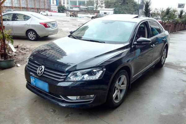 13年帕萨特高配看车况,2013款帕萨特次顶配