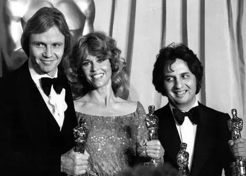 这位消失了二十年的顶级导演最近神秘回归