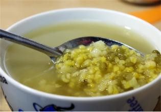 祛痘小方法告别痘痘烦恼,简单祛痘小窍门还你光滑好肌肤