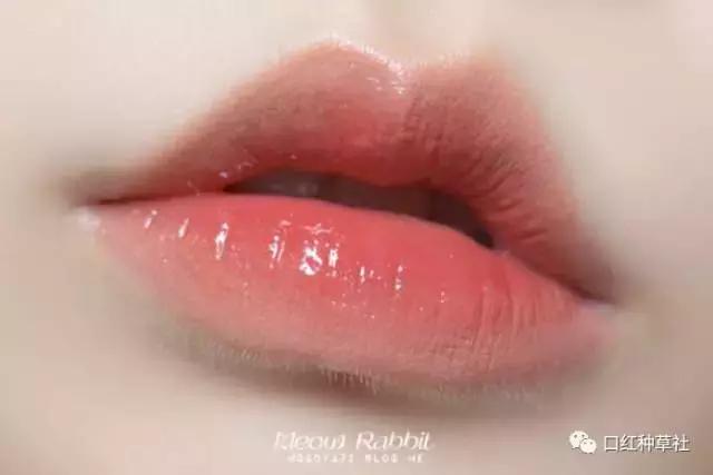 mac唇釉desire梅子色,圣罗兰唇釉和mac唇釉哪个好