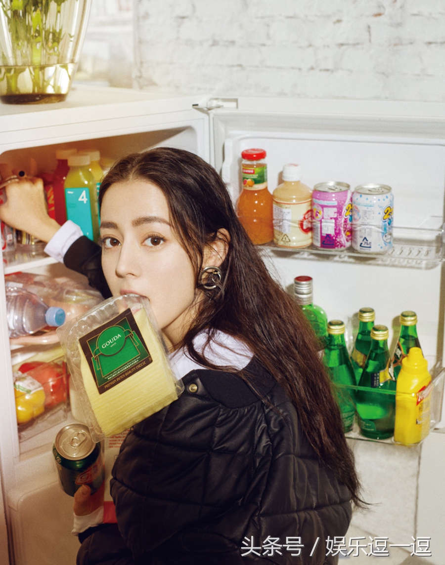 赵丽颖鹿晗热巴稳坐“吃货”宝座，她紧随其后却让网友接受不了