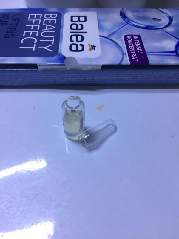 鼻子两边干痒脱皮什么原因,鼻子一周脱皮疼怎么办